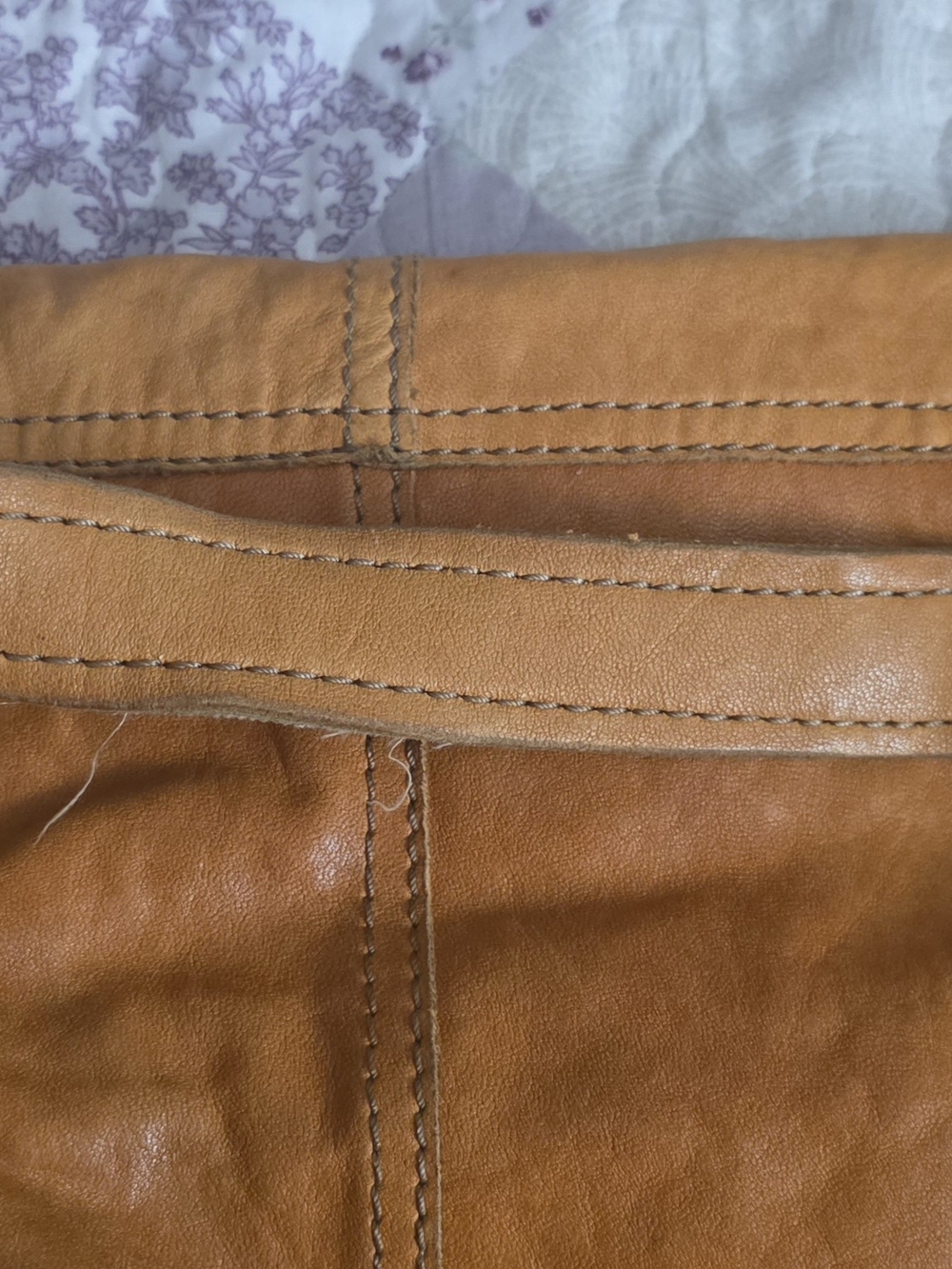 LUCKY Hobo Real Leather Shoulder Bag in Tan - Picture 9 of 15